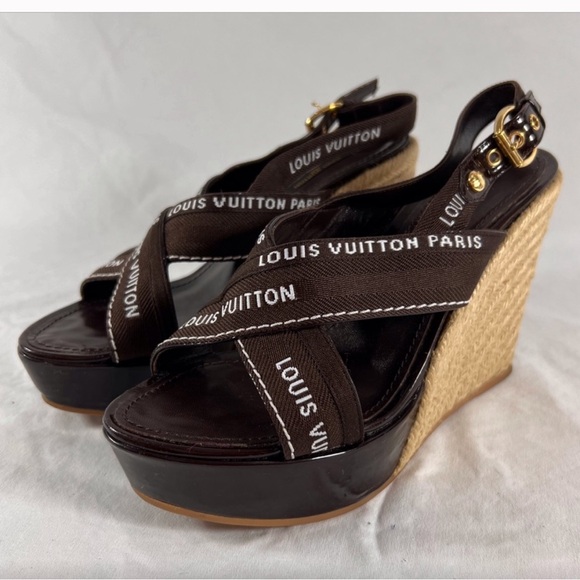 LOUIS VUITTON Brown Patent Leather Wedge Platform Sandals Made in Spain 38 8US - Picture 2 of 13